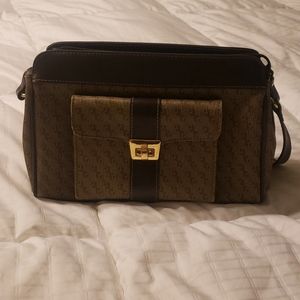 America brand. Purse, crossbody,  brown.